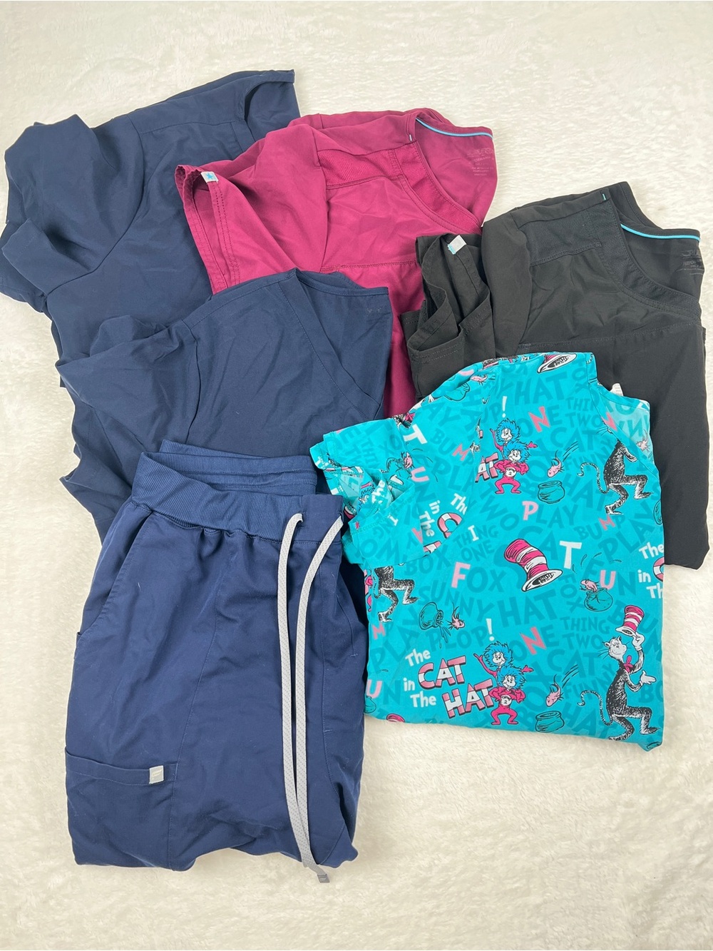 6 Piece Scrub Lot 2XL Fabletics Joggers Dr Seuss Scrubstar Bundle